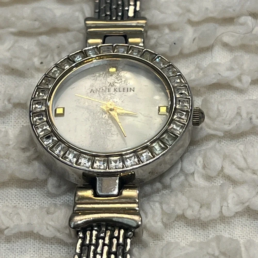 Anne Klein‎ Silver Gold Tone 10/8963 Y121E Women's Watch Needs Battery